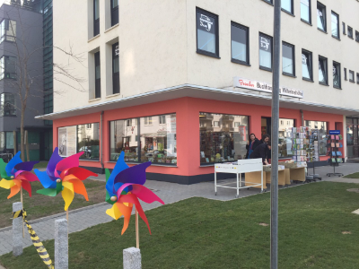 Buchhandlung Willi Allee 273