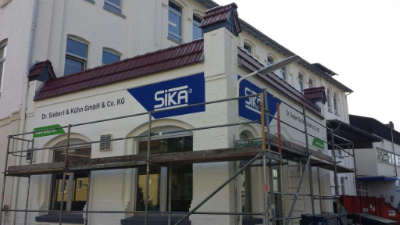 Fassadenbeschriftung